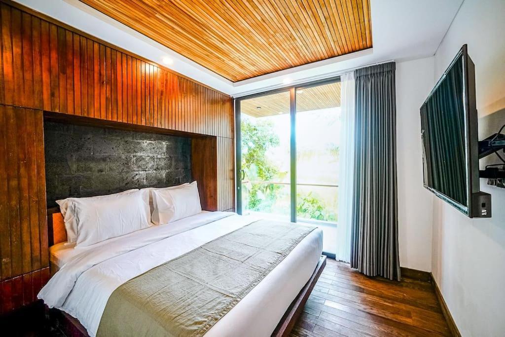 Tiny Nyanyi - 2 Bedroom Stylish Private Pool 5 Mins From Villa *